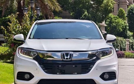 Honda Vezel, 2022 год, 1 589 000 рублей, 2 фотография