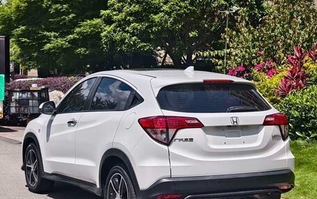 Honda Vezel, 2022 год, 1 589 000 рублей, 6 фотография