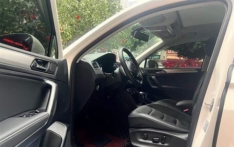 Volkswagen Tiguan II, 2023 год, 2 500 000 рублей, 5 фотография