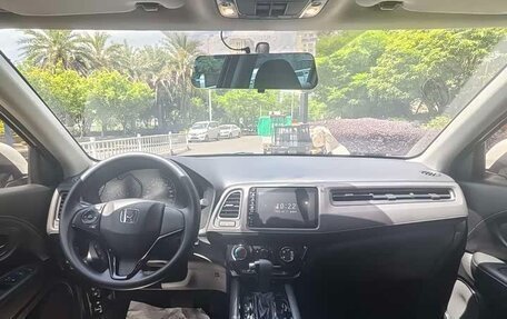 Honda Vezel, 2022 год, 1 589 000 рублей, 12 фотография