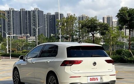 Volkswagen Golf VIII, 2021 год, 1 900 000 рублей, 4 фотография