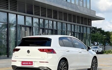 Volkswagen Golf VIII, 2021 год, 1 900 000 рублей, 6 фотография