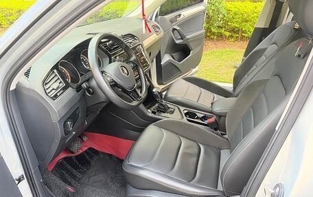 Volkswagen Tiguan II, 2023 год, 2 500 000 рублей, 7 фотография