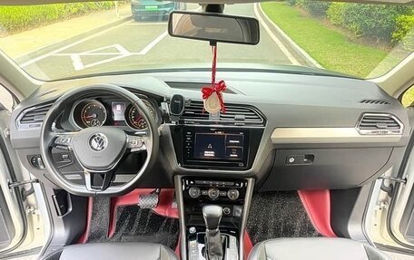 Volkswagen Tiguan II, 2023 год, 2 500 000 рублей, 6 фотография