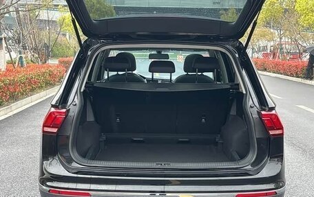 Volkswagen Tiguan II, 2023 год, 2 500 000 рублей, 9 фотография