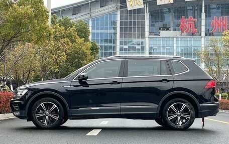Volkswagen Tiguan II, 2023 год, 2 500 000 рублей, 7 фотография