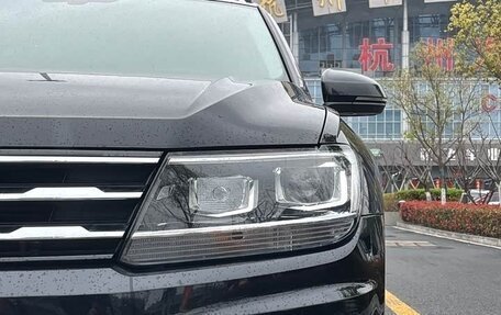 Volkswagen Tiguan II, 2023 год, 2 500 000 рублей, 8 фотография