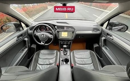Volkswagen Tiguan II, 2023 год, 2 500 000 рублей, 11 фотография