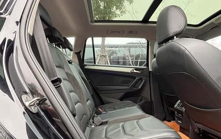 Volkswagen Tiguan II, 2023 год, 2 500 000 рублей, 17 фотография