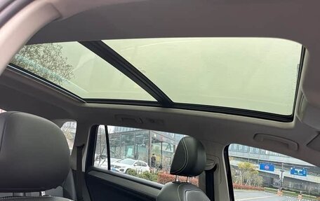 Volkswagen Tiguan II, 2023 год, 2 500 000 рублей, 21 фотография
