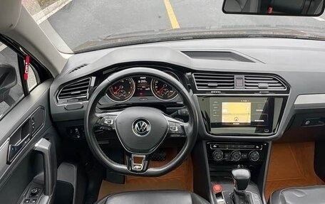 Volkswagen Tiguan II, 2023 год, 2 500 000 рублей, 13 фотография