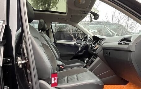 Volkswagen Tiguan II, 2023 год, 2 500 000 рублей, 16 фотография