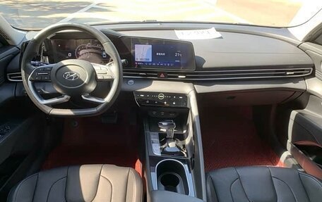 Hyundai Elantra, 2022 год, 1 270 000 рублей, 10 фотография