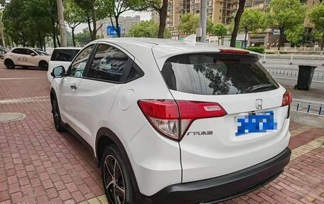 Honda Vezel, 2022 год, 1 594 000 рублей, 6 фотография