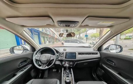 Honda Vezel, 2022 год, 1 594 000 рублей, 9 фотография