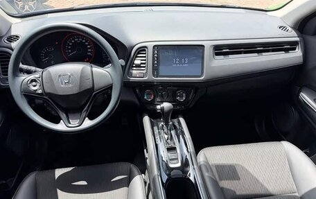 Honda Vezel, 2022 год, 1 508 000 рублей, 10 фотография