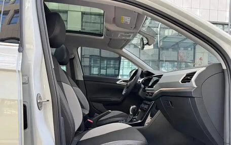 Volkswagen T-Cross I, 2023 год, 1 269 003 рублей, 17 фотография