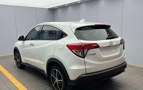 Honda Vezel, 2022 год, 1 519 000 рублей, 6 фотография