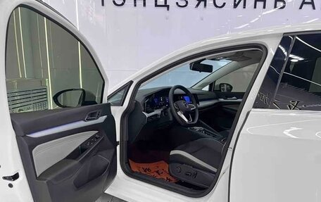 Volkswagen Golf VIII, 2023 год, 2 100 000 рублей, 6 фотография