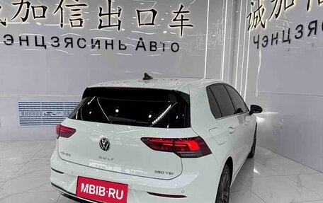 Volkswagen Golf VIII, 2023 год, 2 100 000 рублей, 3 фотография