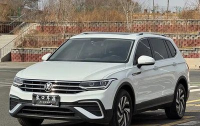 Volkswagen Tiguan II, 2022 год, 2 280 025 рублей, 1 фотография