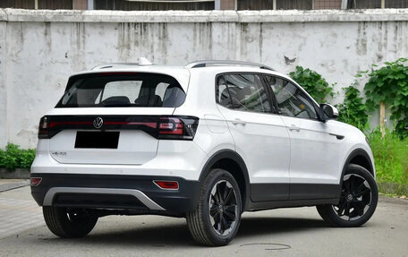 Volkswagen T-Cross I, 2023 год, 1 259 003 рублей, 9 фотография