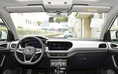 Volkswagen T-Cross I, 2023 год, 1 259 003 рублей, 12 фотография