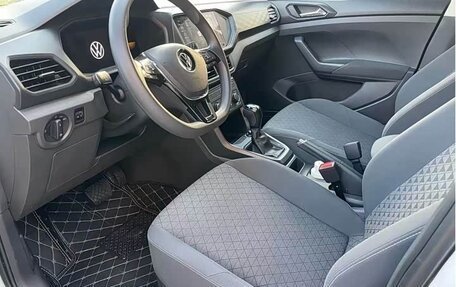 Volkswagen T-Cross I, 2023 год, 1 360 000 рублей, 9 фотография