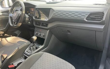 Volkswagen T-Cross I, 2023 год, 1 360 000 рублей, 7 фотография
