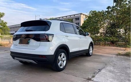 Volkswagen T-Cross I, 2023 год, 1 360 000 рублей, 15 фотография