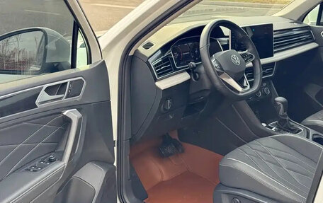 Volkswagen Tiguan II, 2022 год, 2 280 025 рублей, 5 фотография