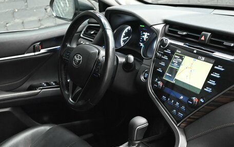 Toyota Camry, 2018 год, 2 945 000 рублей, 12 фотография