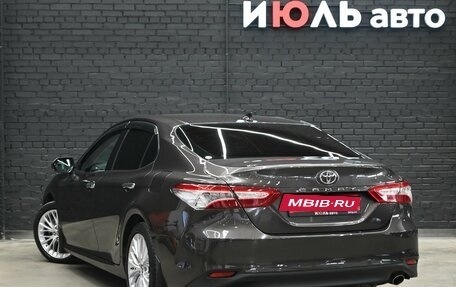 Toyota Camry, 2018 год, 2 945 000 рублей, 4 фотография