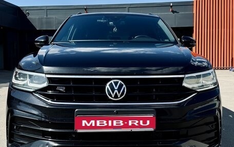 Volkswagen Tiguan II, 2020 год, 3 750 000 рублей, 2 фотография
