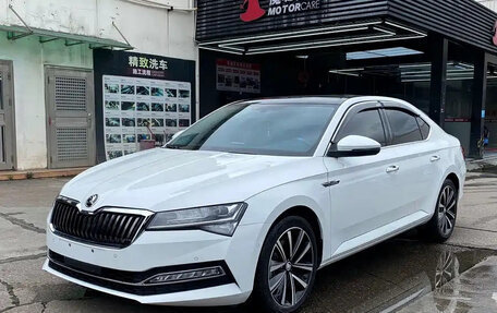 Skoda Superb III рестайлинг, 2022 год, 1 850 025 рублей, 1 фотография