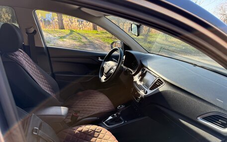 Hyundai Solaris II рестайлинг, 2020 год, 1 700 000 рублей, 5 фотография