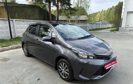 Toyota Vitz, 2016 год, 940 000 рублей, 3 фотография