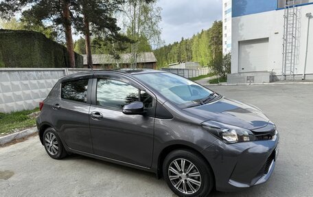 Toyota Vitz, 2016 год, 940 000 рублей, 5 фотография