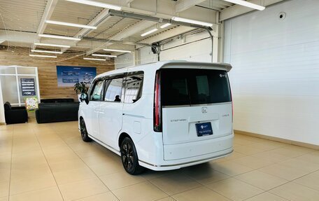 Honda Stepwgn, 2024 год, 3 599 900 рублей, 4 фотография
