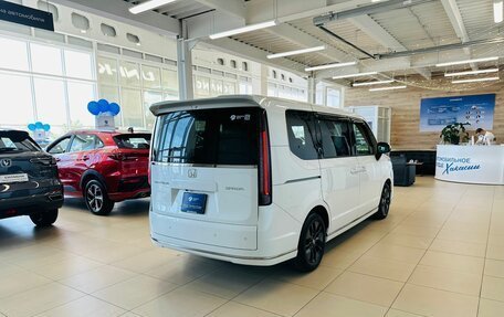 Honda Stepwgn, 2024 год, 3 599 900 рублей, 6 фотография