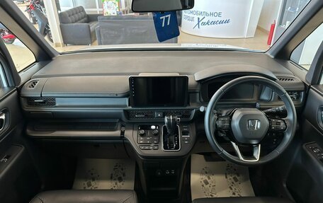 Honda Stepwgn, 2024 год, 3 599 900 рублей, 16 фотография
