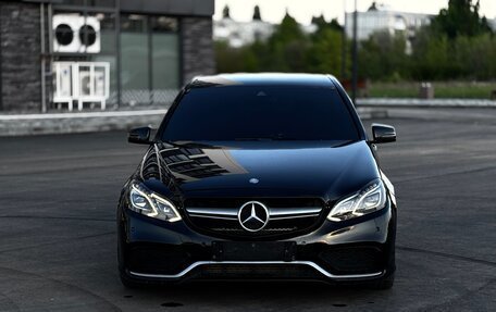Mercedes-Benz E-Класс, 2014 год, 1 950 000 рублей, 2 фотография