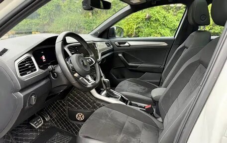 Volkswagen T-Roc I, 2023 год, 1 490 028 рублей, 4 фотография
