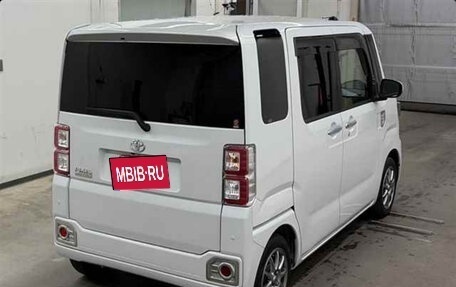 Toyota Pixis Mega, 2022 год, 740 000 рублей, 4 фотография