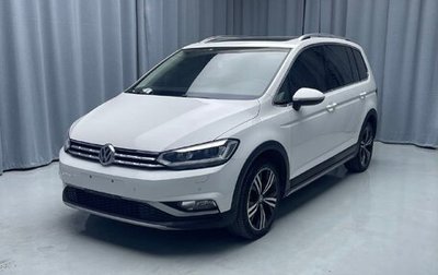 Volkswagen Touran III, 2020 год, 1 620 000 рублей, 1 фотография