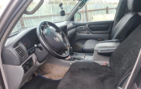 Toyota Land Cruiser 100 рестайлинг 2, 2002 год, 1 500 000 рублей, 8 фотография