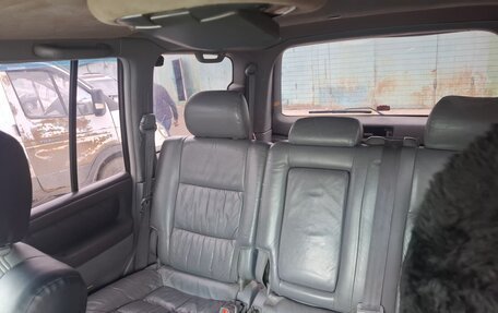 Toyota Land Cruiser 100 рестайлинг 2, 2002 год, 1 500 000 рублей, 6 фотография