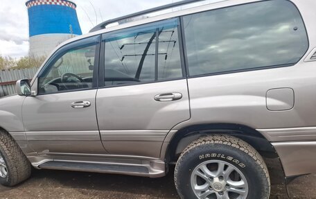 Toyota Land Cruiser 100 рестайлинг 2, 2002 год, 1 500 000 рублей, 9 фотография