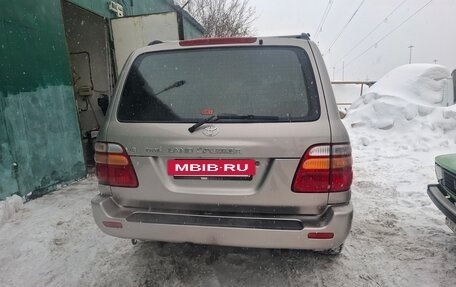 Toyota Land Cruiser 100 рестайлинг 2, 2002 год, 1 500 000 рублей, 14 фотография