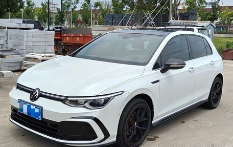 Volkswagen Golf VIII, 2022 год, 1 610 000 рублей, 2 фотография